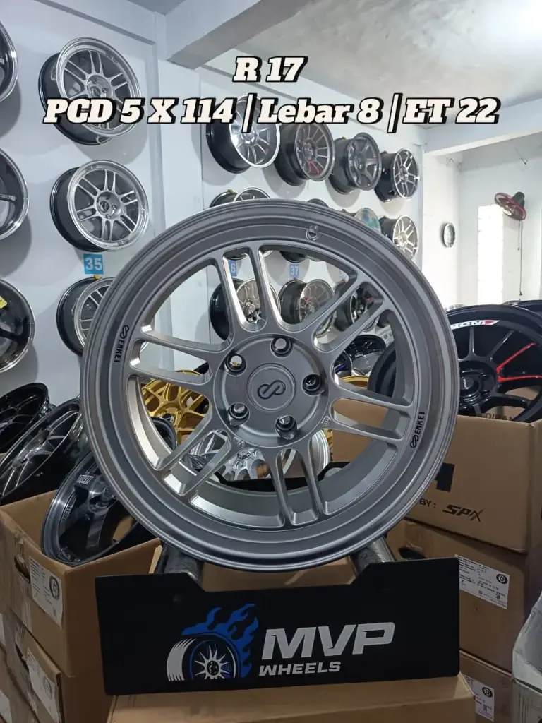 RPF R17 Silver - Pcd 5x114 - Yusta 