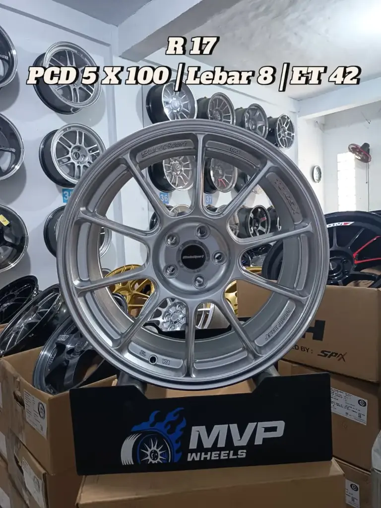 Wedsport R17 Silver - Pcd 5x100 - RH Performance