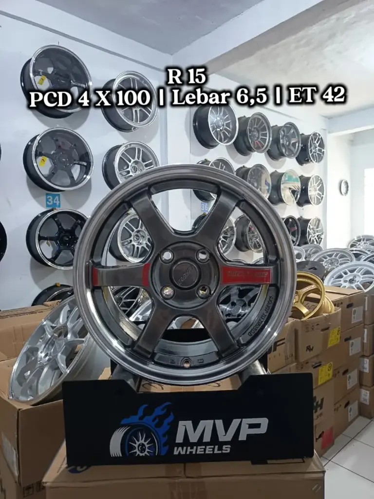 TE37 R15 Hyper Black - PCD 4X100 - RH Performance