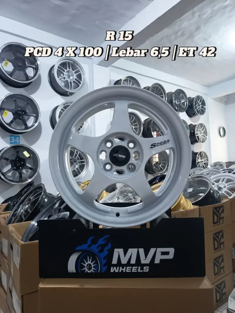SPOON R15 - Pcd 4x100 - Putih - RH Performance