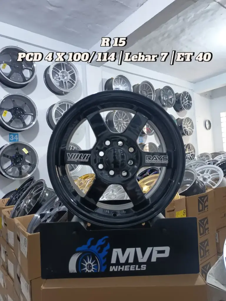 TE37 R15 - PCD 4X100/114 - BLACK