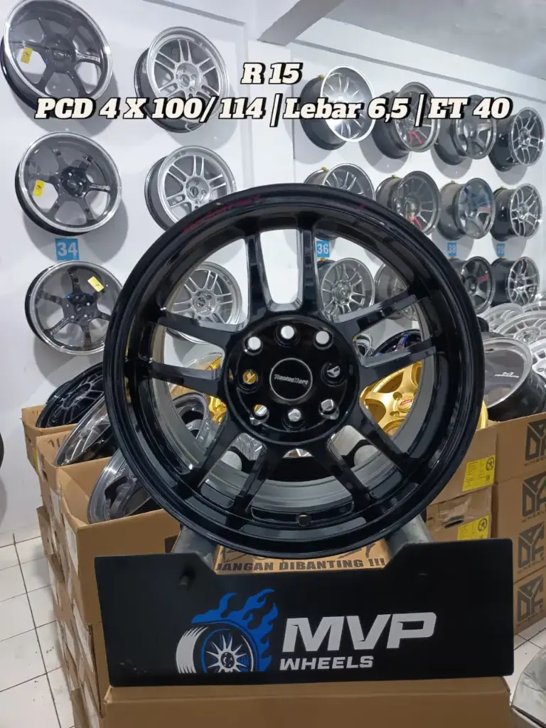 CP035 R15 Black - Pcd 4x100/114 -JF Luxury
