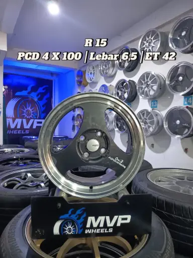 ADVAN RACING ONI-ONI R15 - PCD 4X100 - Grey Lips Polish