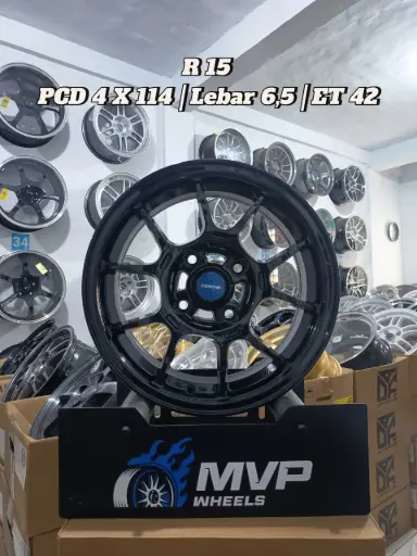 Venom R15 - Pcd 4x114 - Glossy Black